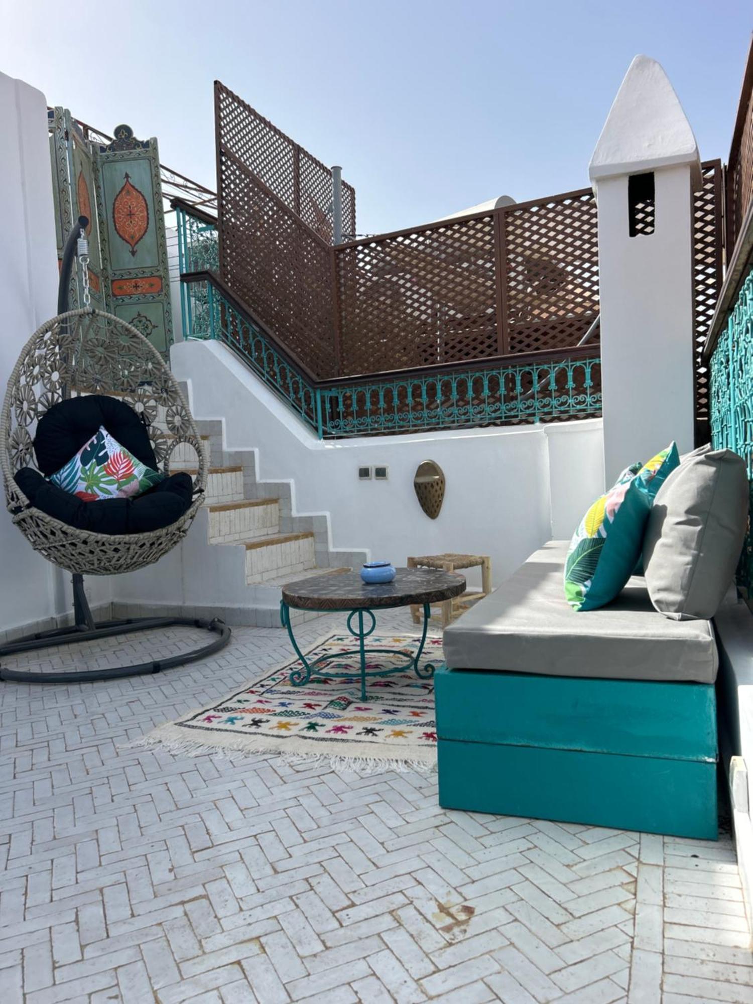 Amazing Amazigh Avec Jacuzzi Petit Dejeuner Compris Avec Aussi Familiales Pres De La Place Jemaa El Fna Riad *