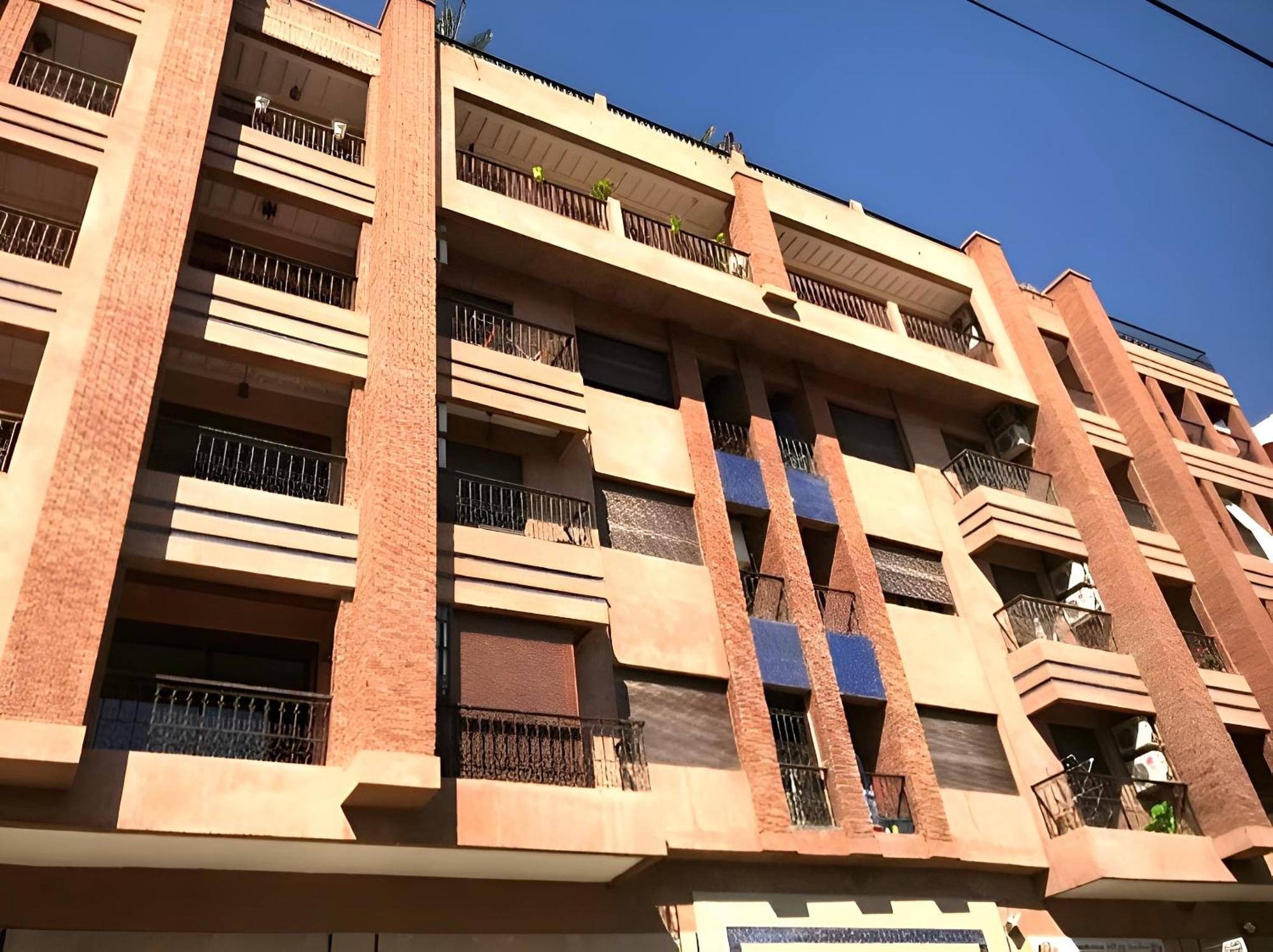 Duplex Raffine Avec Terrasse Verdoyante Et Vegetal - A 300m Du Jardin Majorelle Et Musee Yves Saint Laurent - Netflix Et Iptv * Marrakesh