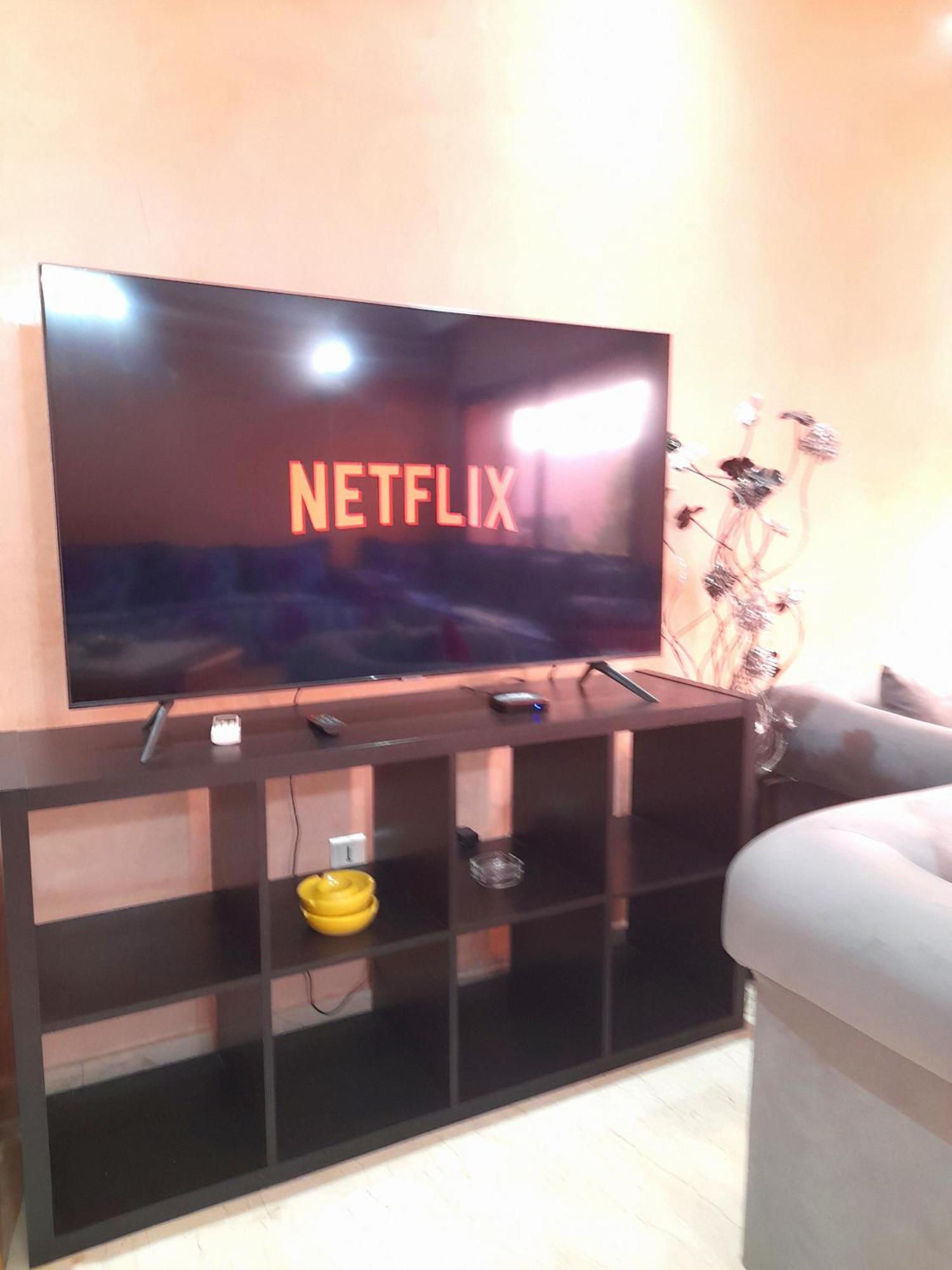 Apartment Duplex Raffine Avec Terrasse Verdoyante Et Vegetal - A 300m Du Jardin Majorelle Et Musee Yves Saint Laurent - Netflix Et Iptv Marrakesh