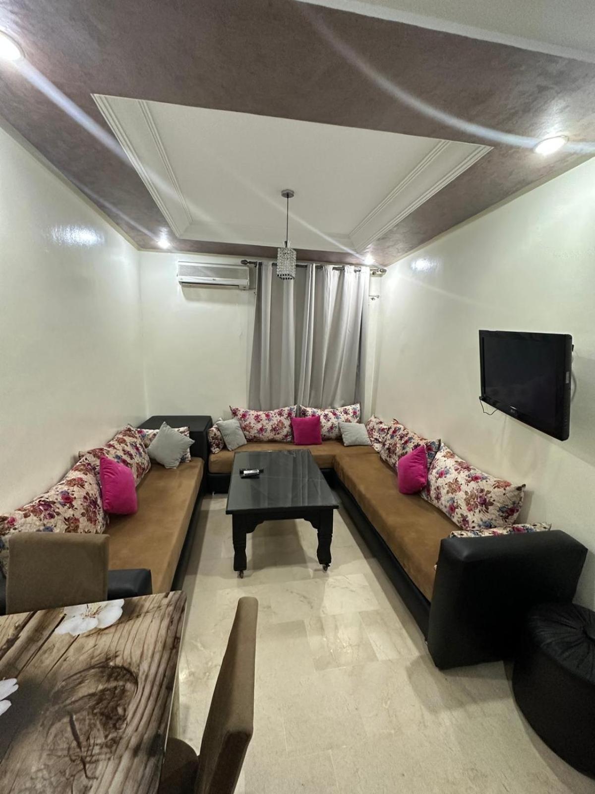 Le Familial Vous Attend A L'hivernage Face Gare Ctm * Marrakesh