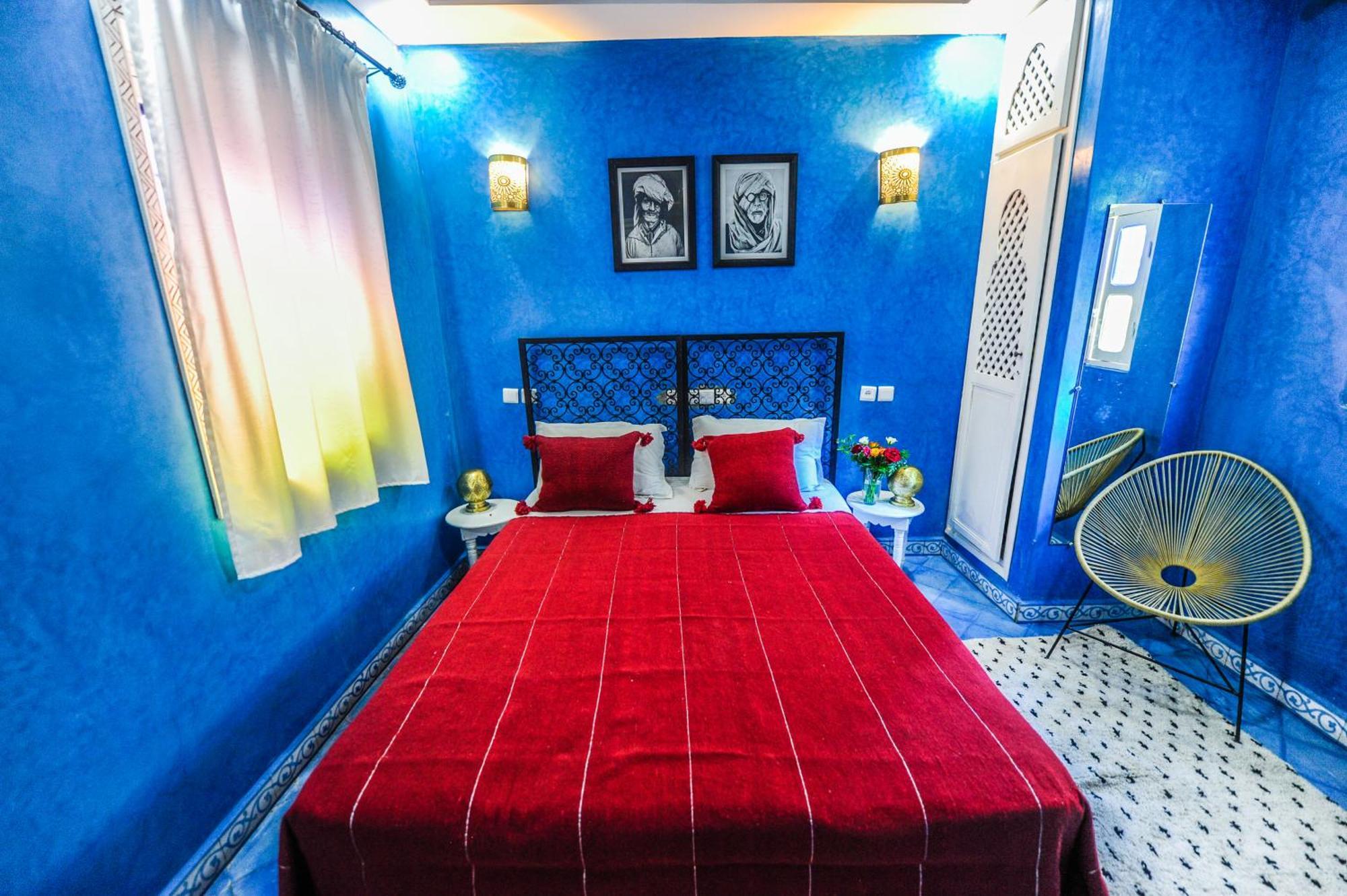Naffar Riad *