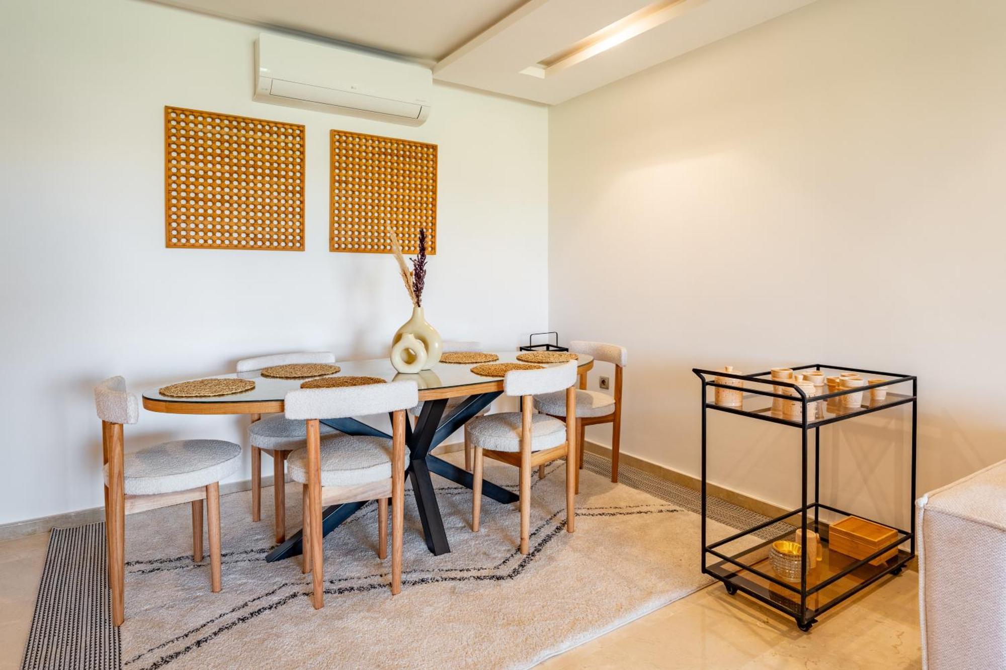 Modern Appart-golf View, Terrace & Fiber Optic Apartment *