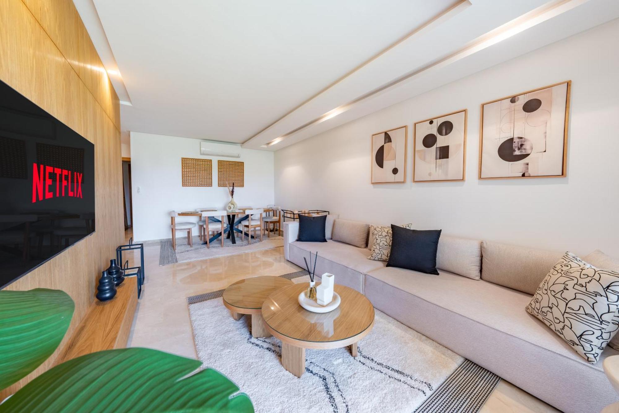 Modern Appart-golf View, Terrace & Fiber Optic Apartment *