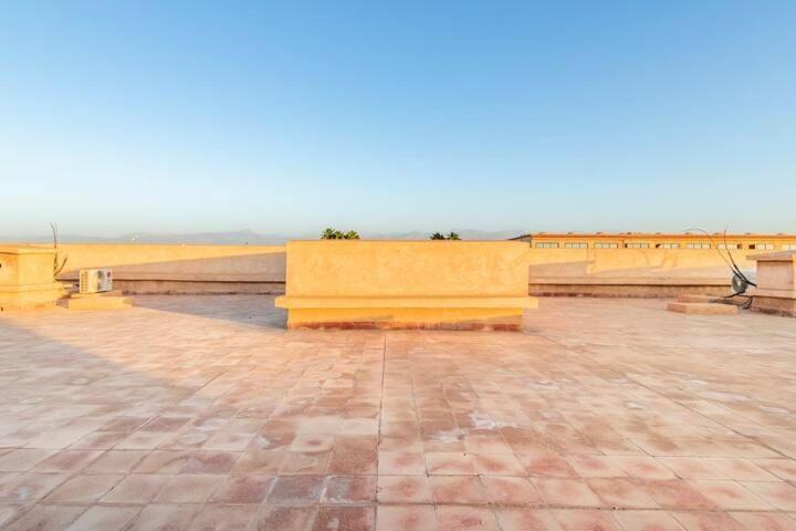 Apartment Wonderful With Garden And Large Pool *