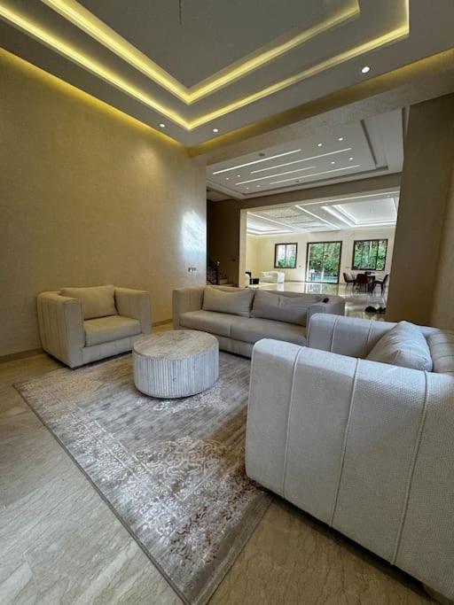 Villa 5 A Targa