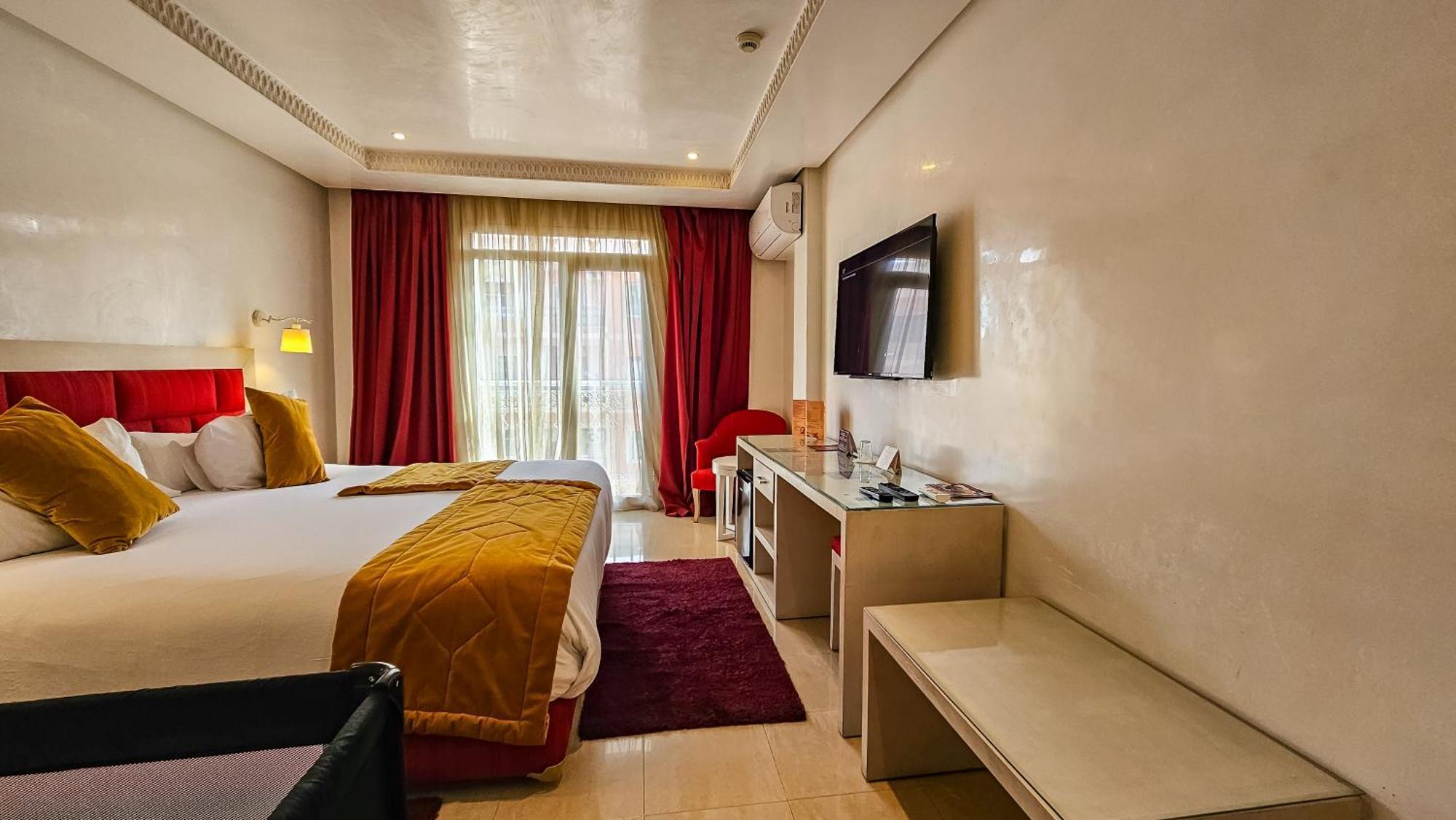 Racine Hotel
