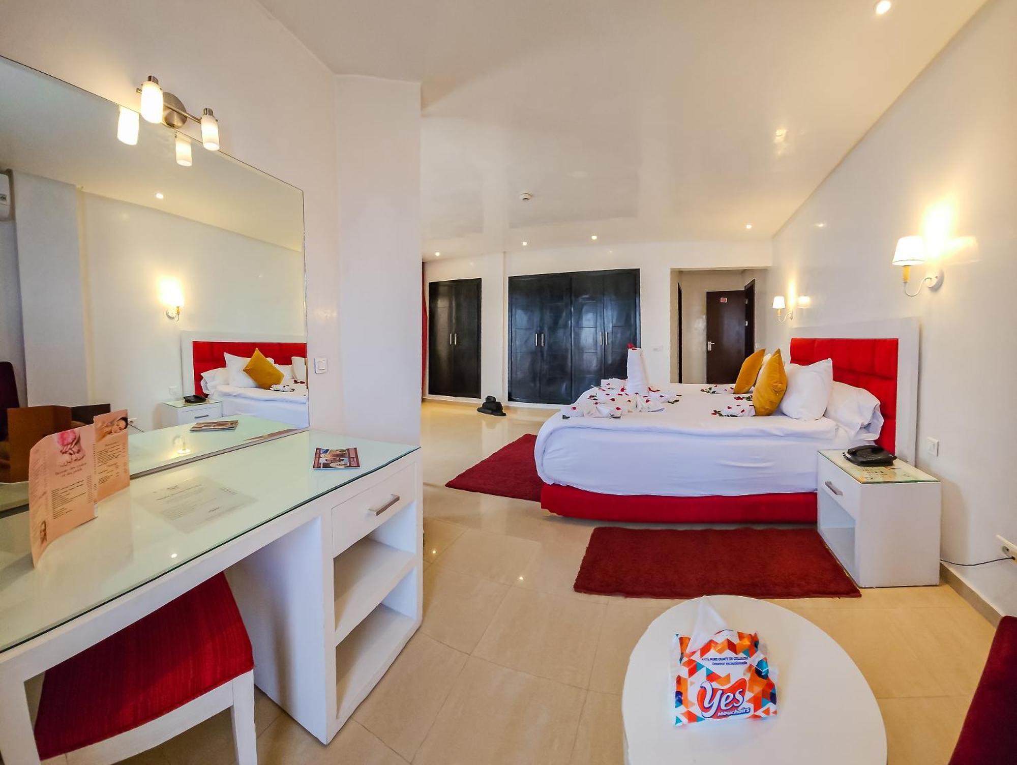 Hotel Racine 3*