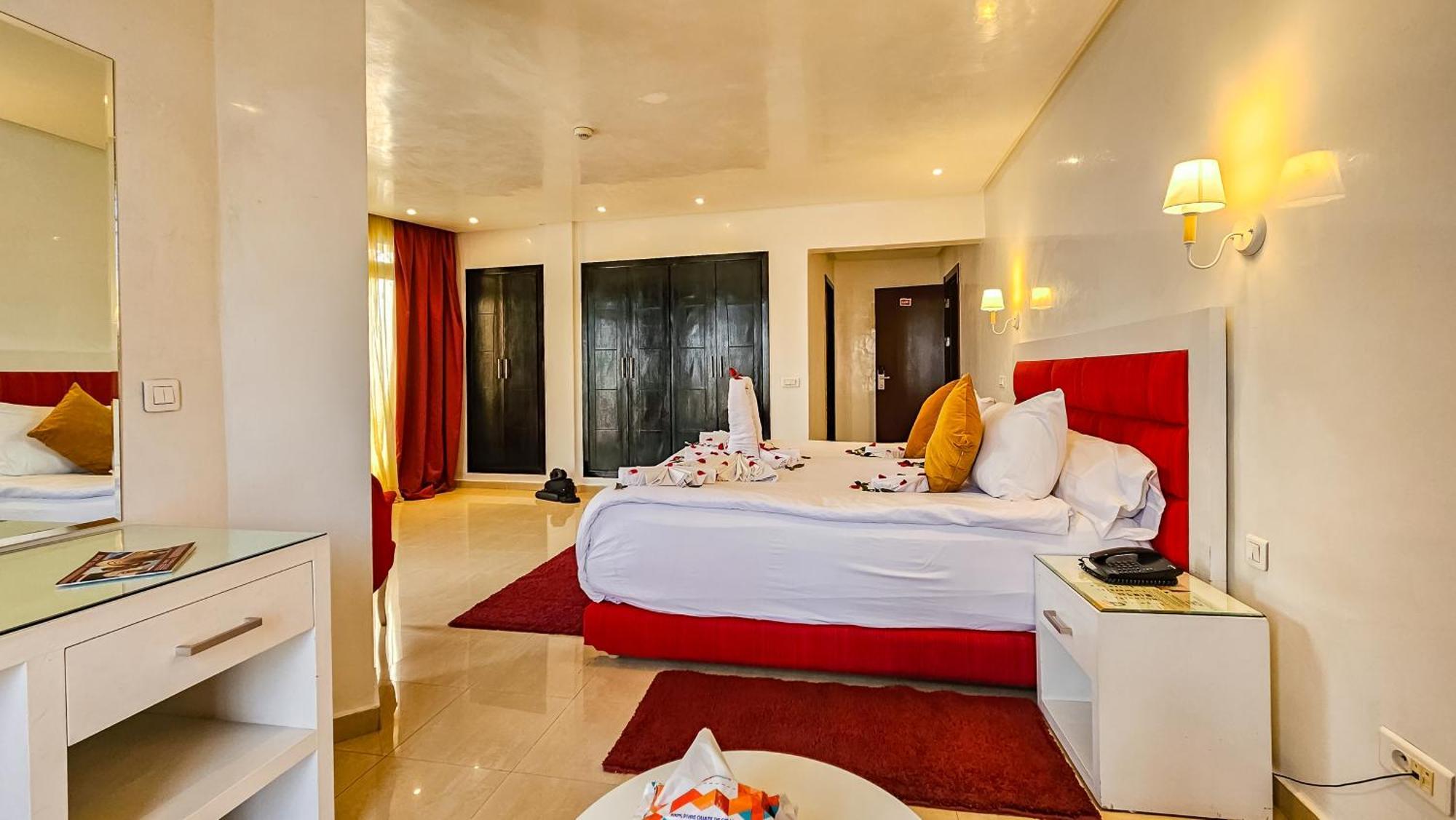 Racine Hotel 3*