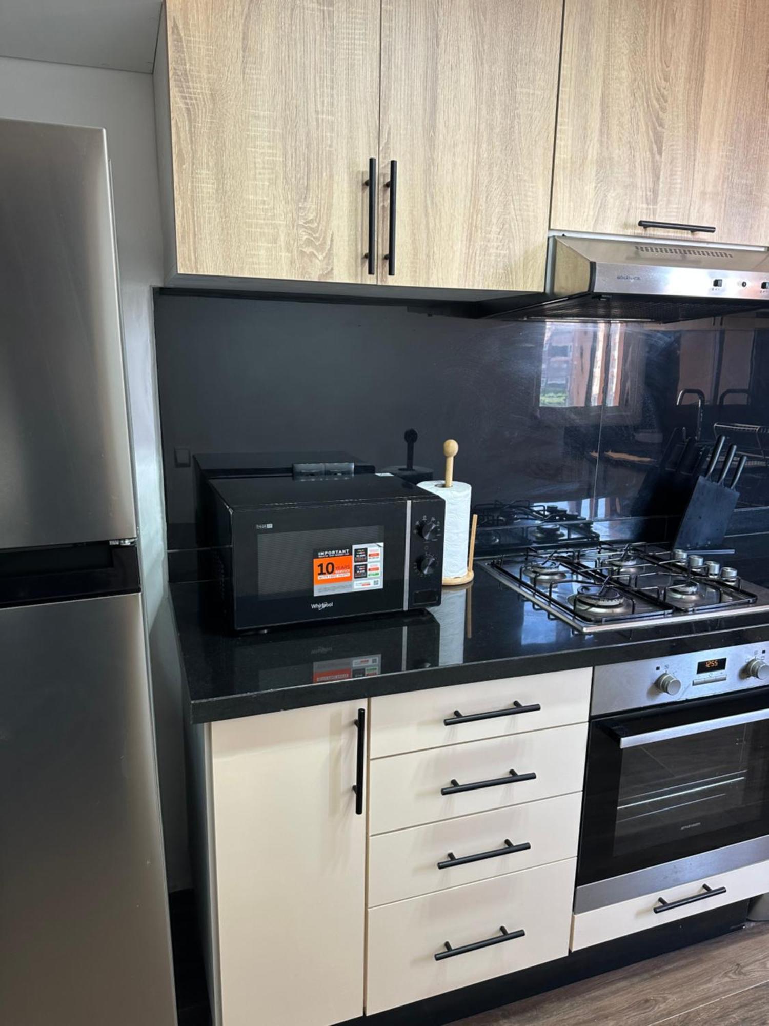 Apartamento Gorgeous Newly Renovated Apt- Near Restaurant And Shopping Center *