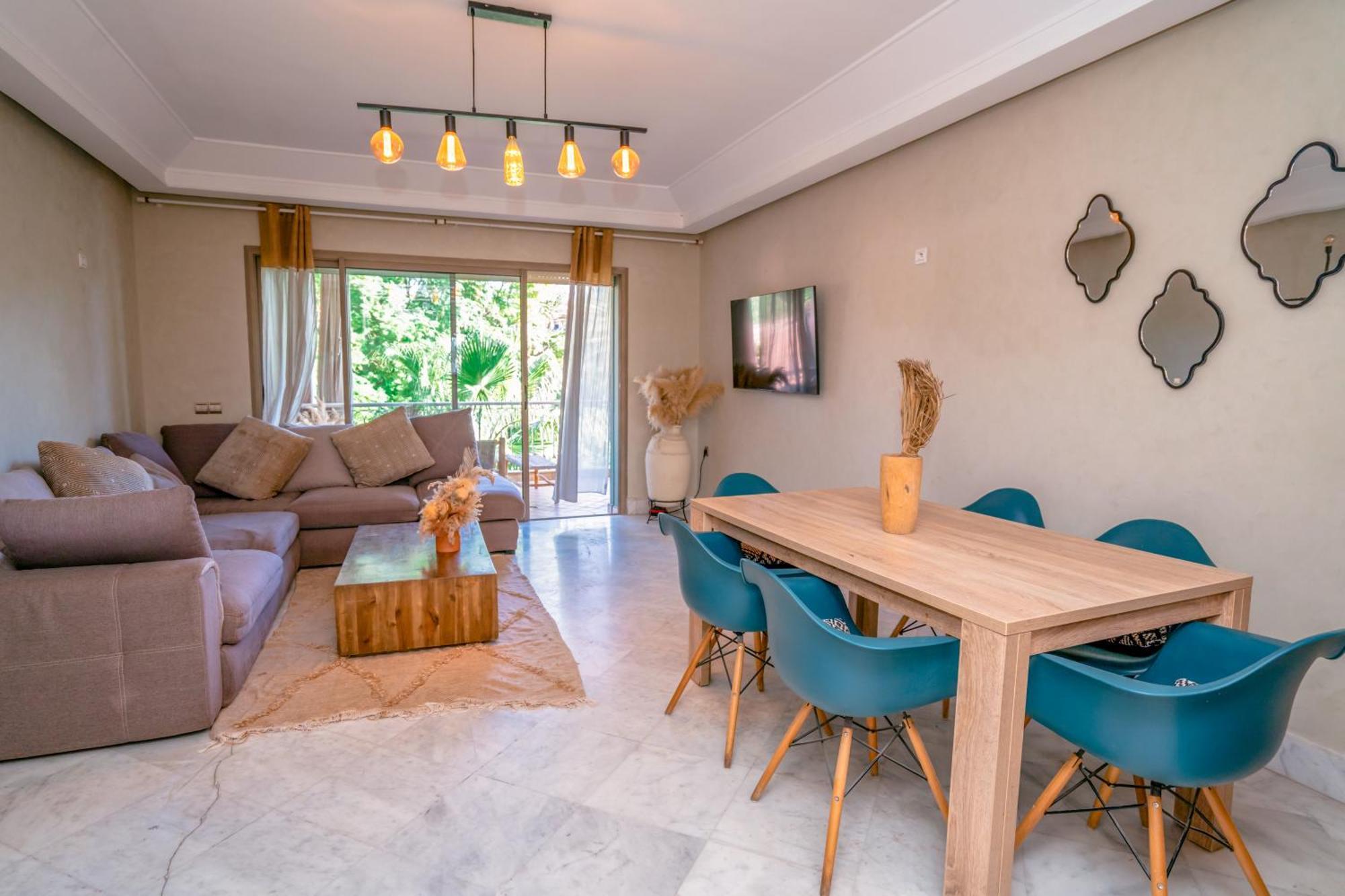 Vue Imprenable Sur Les Jardins De La D Yves Saint Laurent Apartamento
