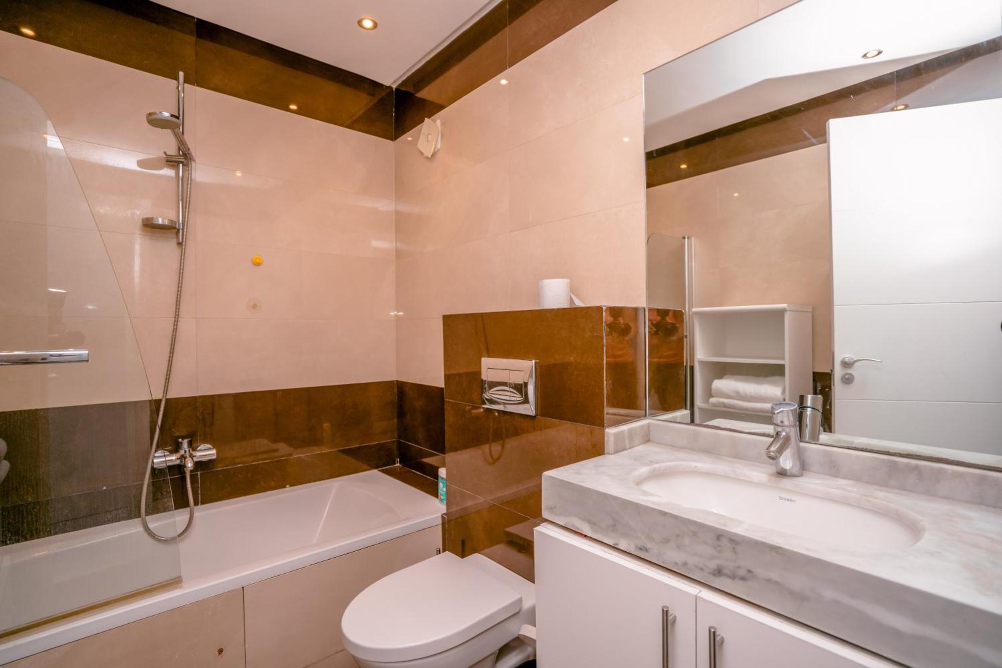 Apartamento Vue Imprenable Sur Les Jardins De La D Yves Saint Laurent *