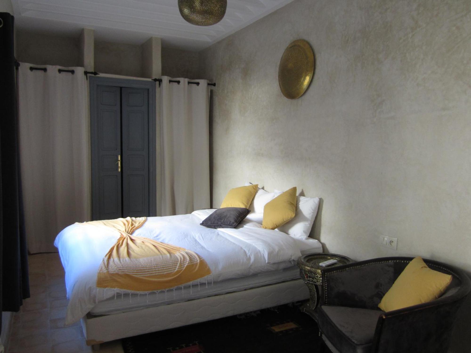 La Porte De L'oasis Bed & Breakfast 2*
