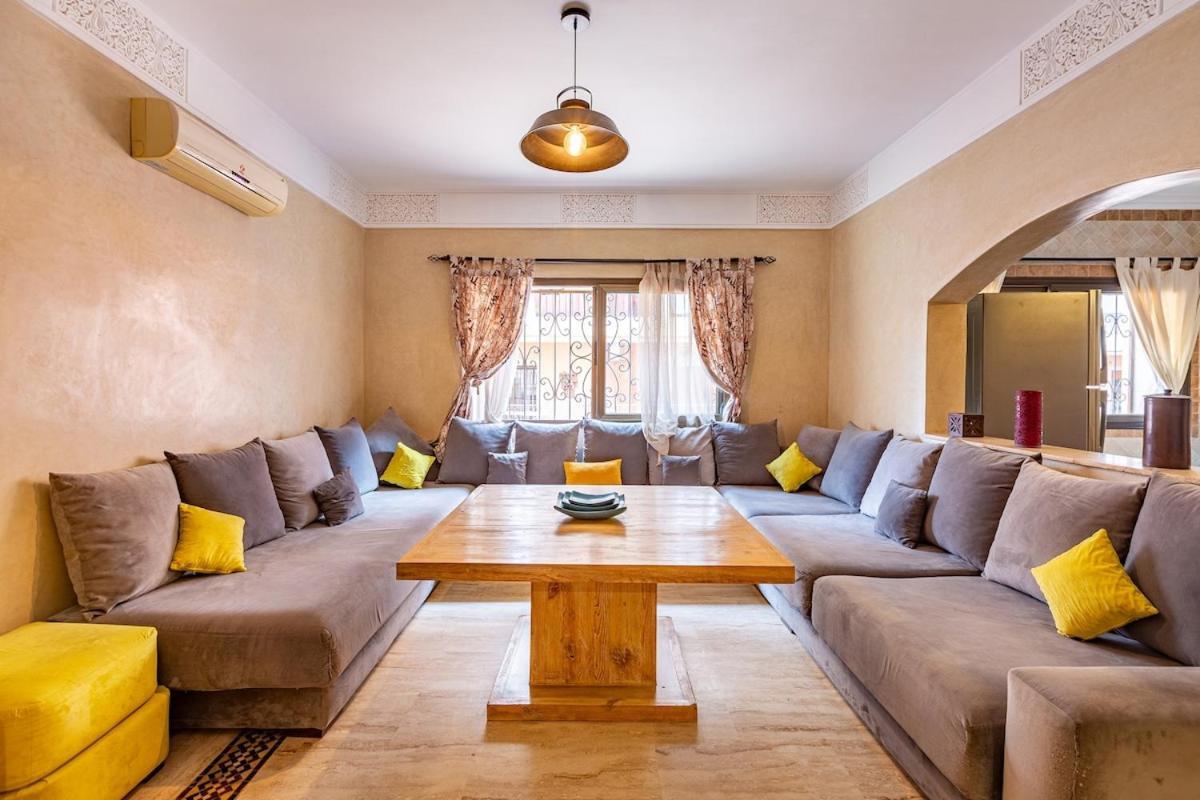 New! Jacaranda, Wifi And Parking Apartment