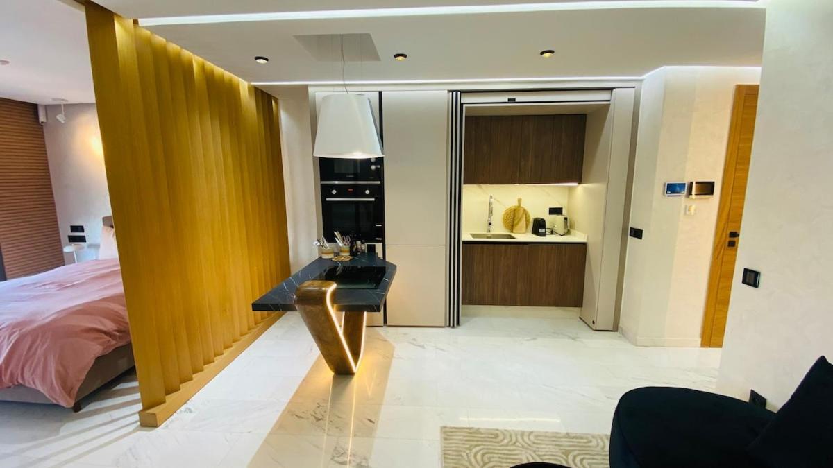 Apartment Ultra Modern With Rooftop Pool Marrakesh