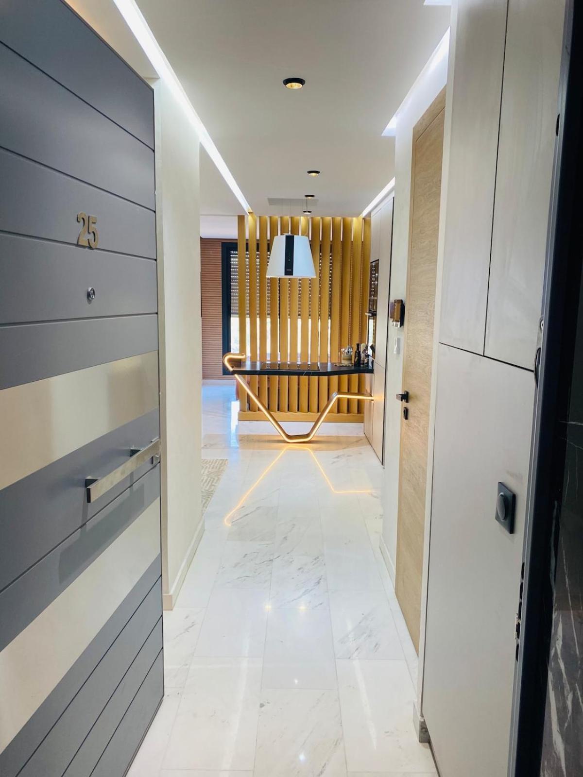 Apartment Ultra Modern With Rooftop Pool