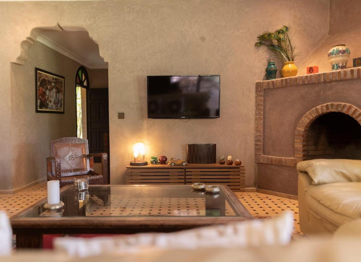 Villa Dar Tasseltant Six Bedroom And Swimming Pool Marrakesh