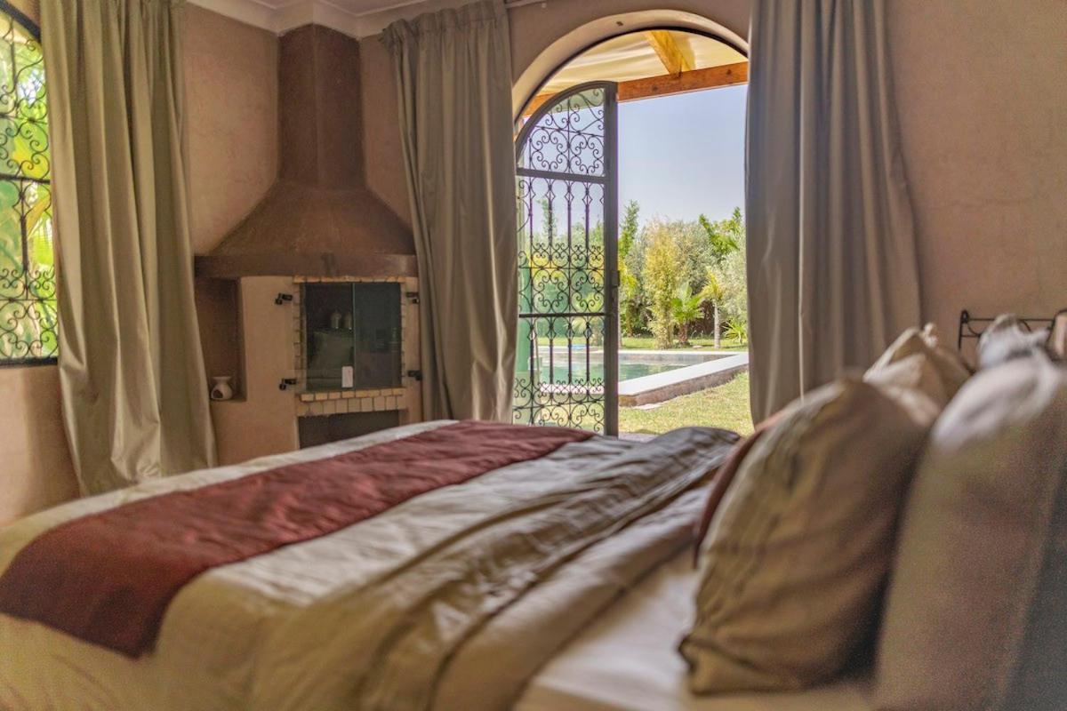 Dar Tasseltant Six Bedroom And Swimming Pool *