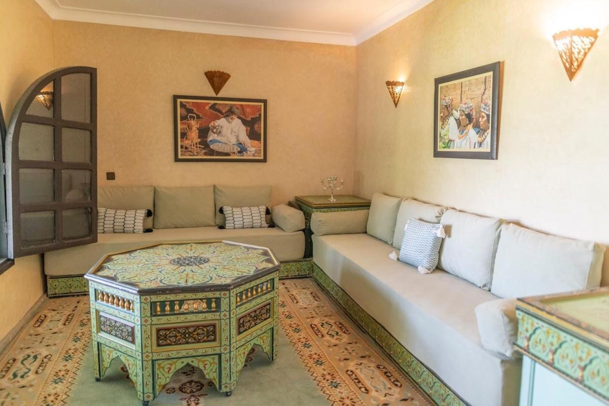 Villa Dar Tasseltant Six Bedroom And Swimming Pool Marrakesh