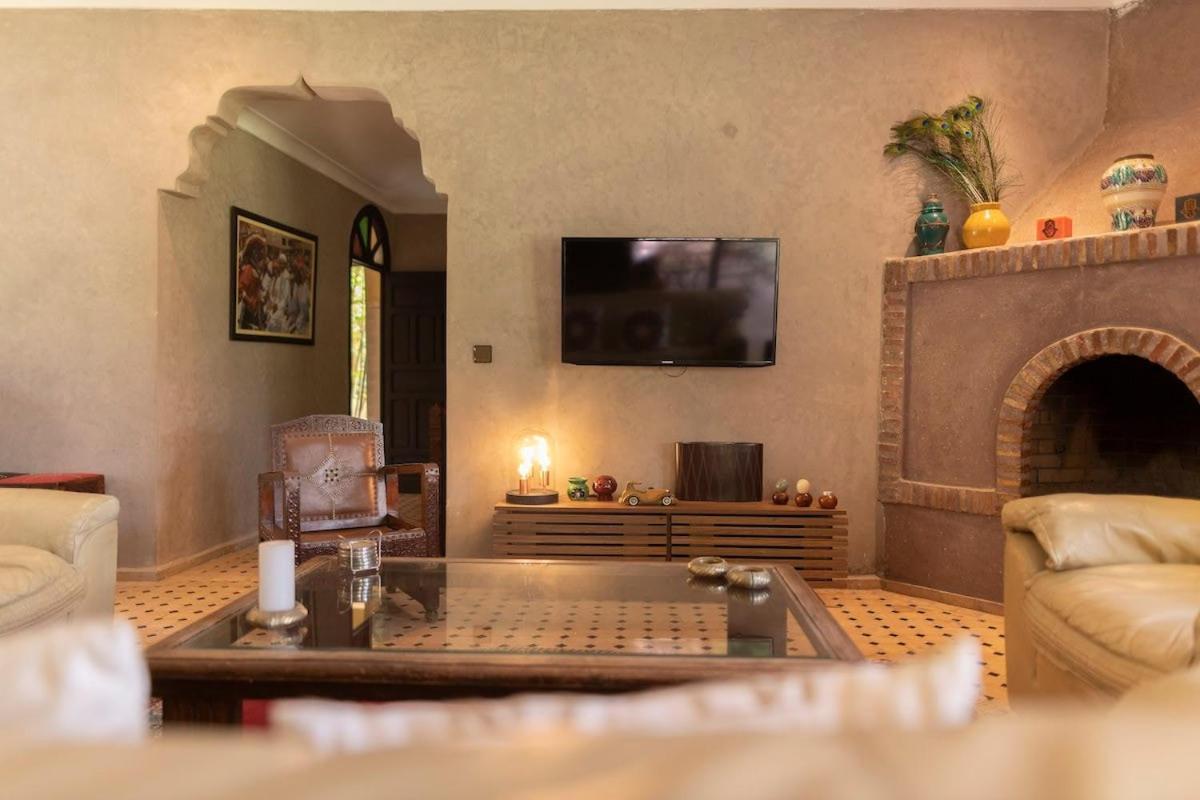 Villa Dar Tasseltant Six Bedroom And Swimming Pool