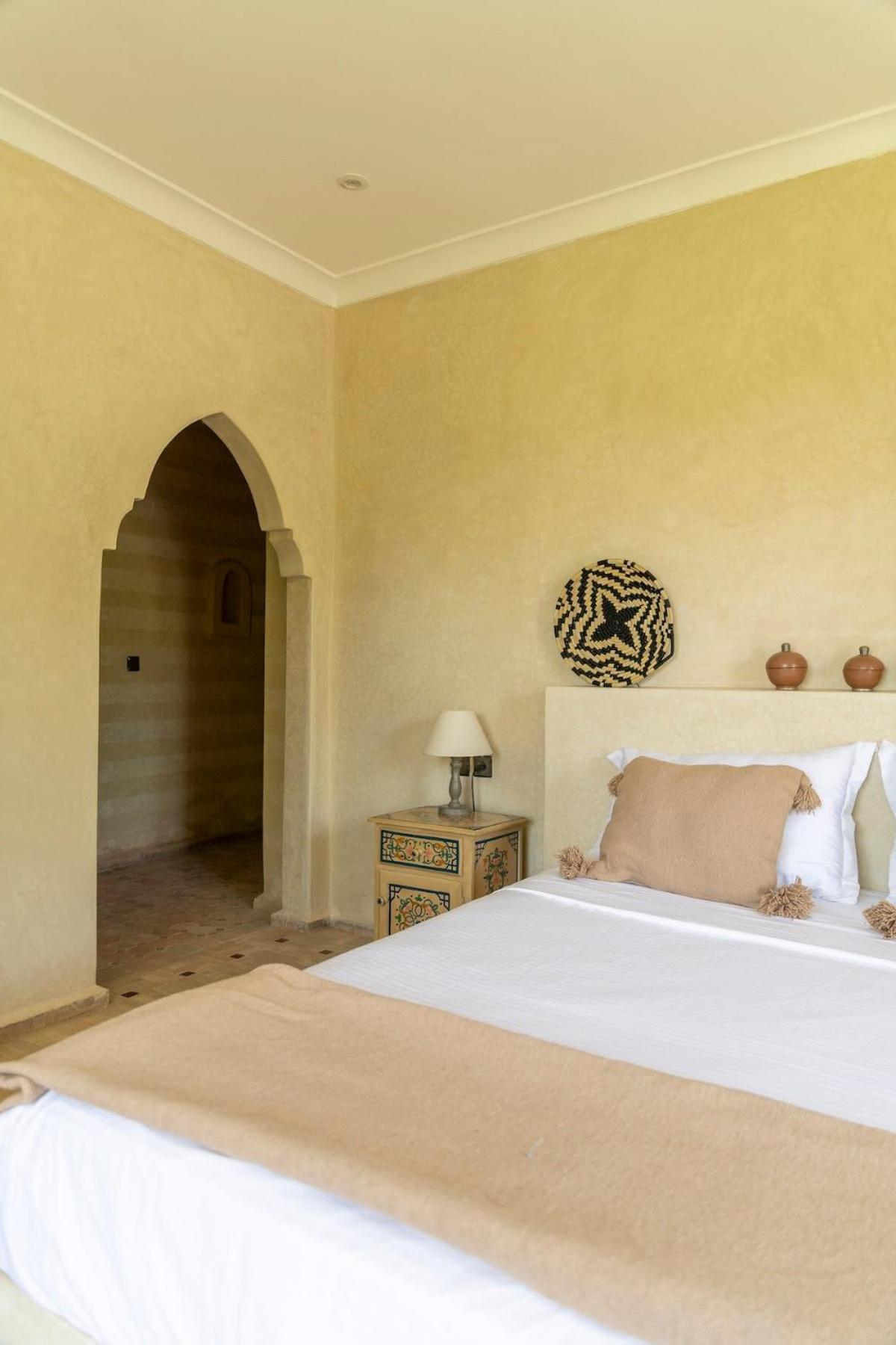 Dar Tasseltant Six Bedroom And Swimming Pool *