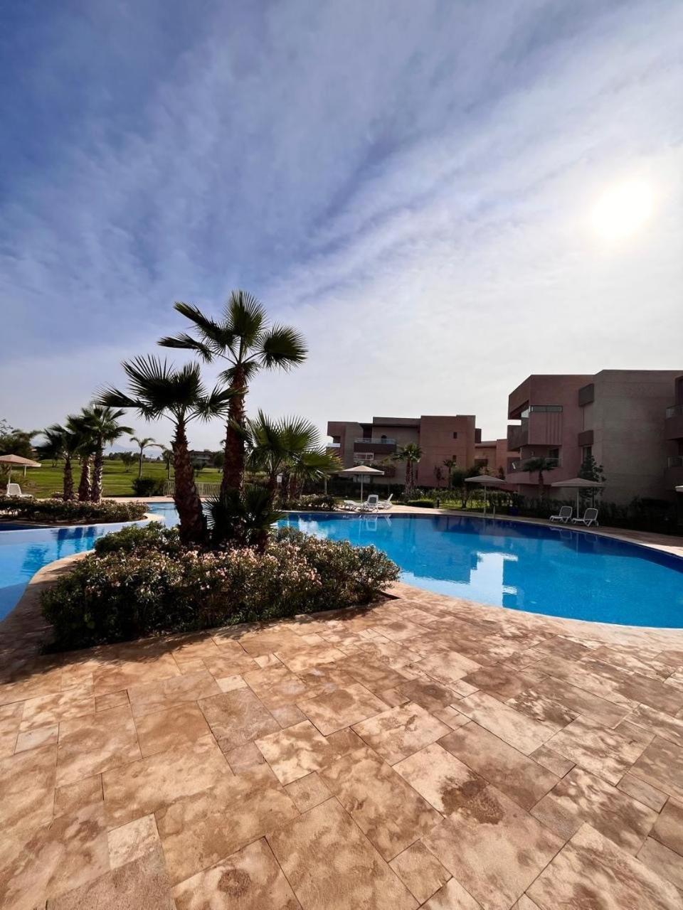 Family Horizon With Pool & Mountain Apartment *