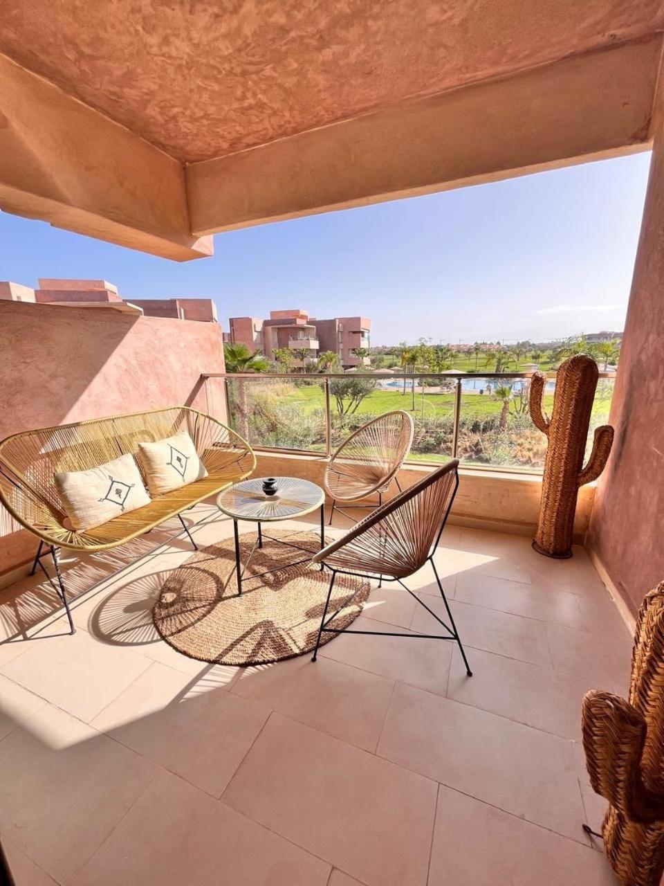 Family Horizon With Pool & Mountain Apartment *