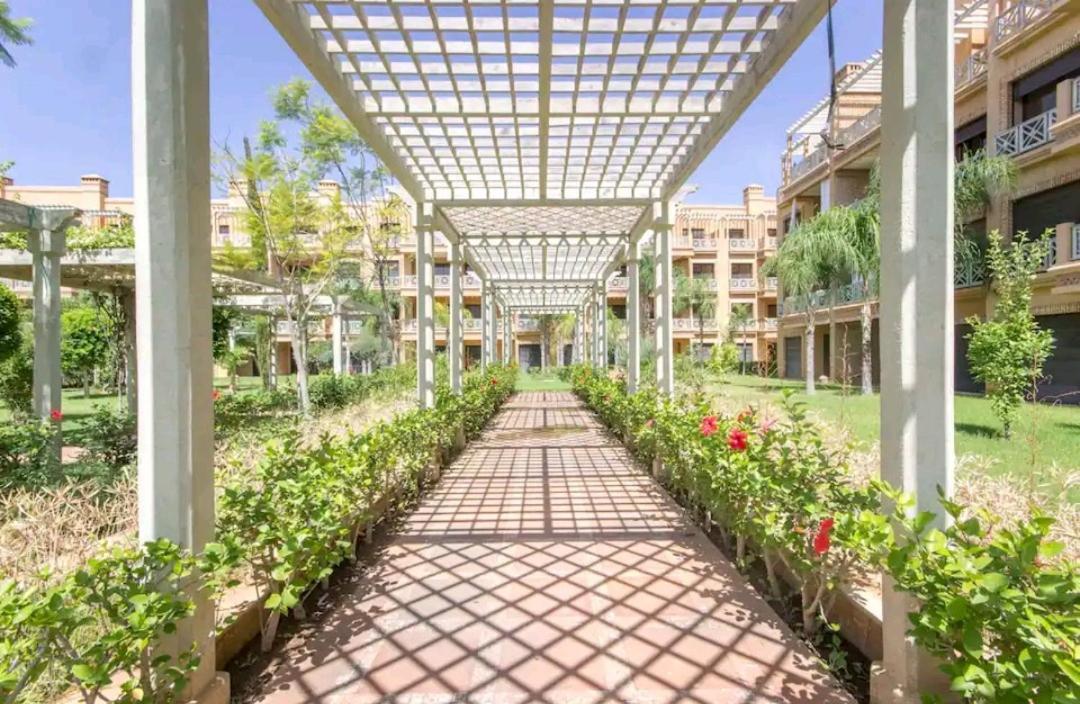 Chill On The Oasis Poolside Luxury Apartment Marrakesh