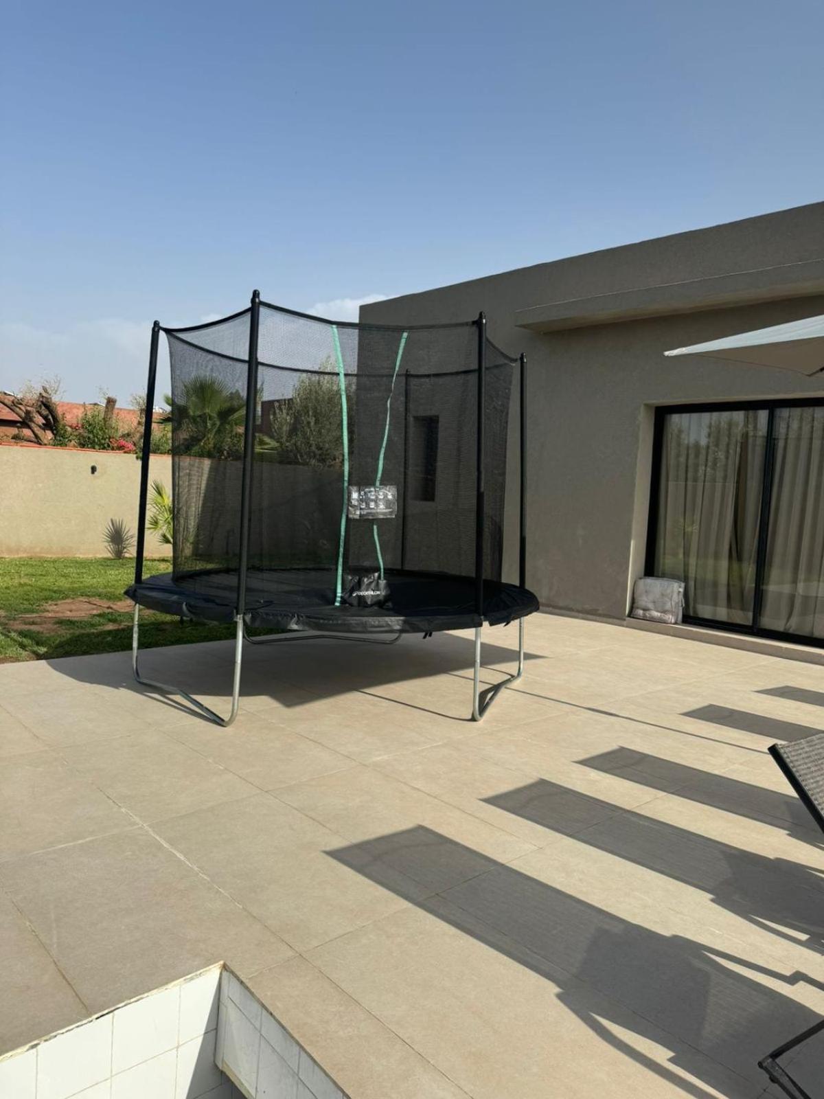 Villa Charmante Aya! Elegante & Calme Avec Piscine Marrakesh
