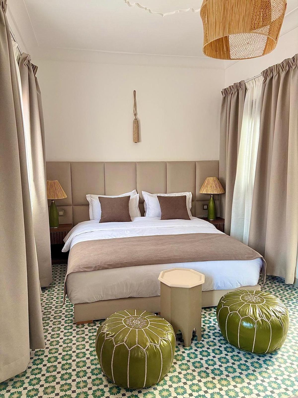 Сasa de vacaciones Privatise Jusqu A 10 Personnes Avec 5 Suites, Bassin Et Rooftop A Seulement 15 Minutes A Pied De La Celebre Place Jemaa El Fna Marrakesh