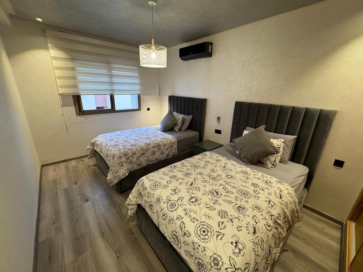 Modern 2 Bedrooms *