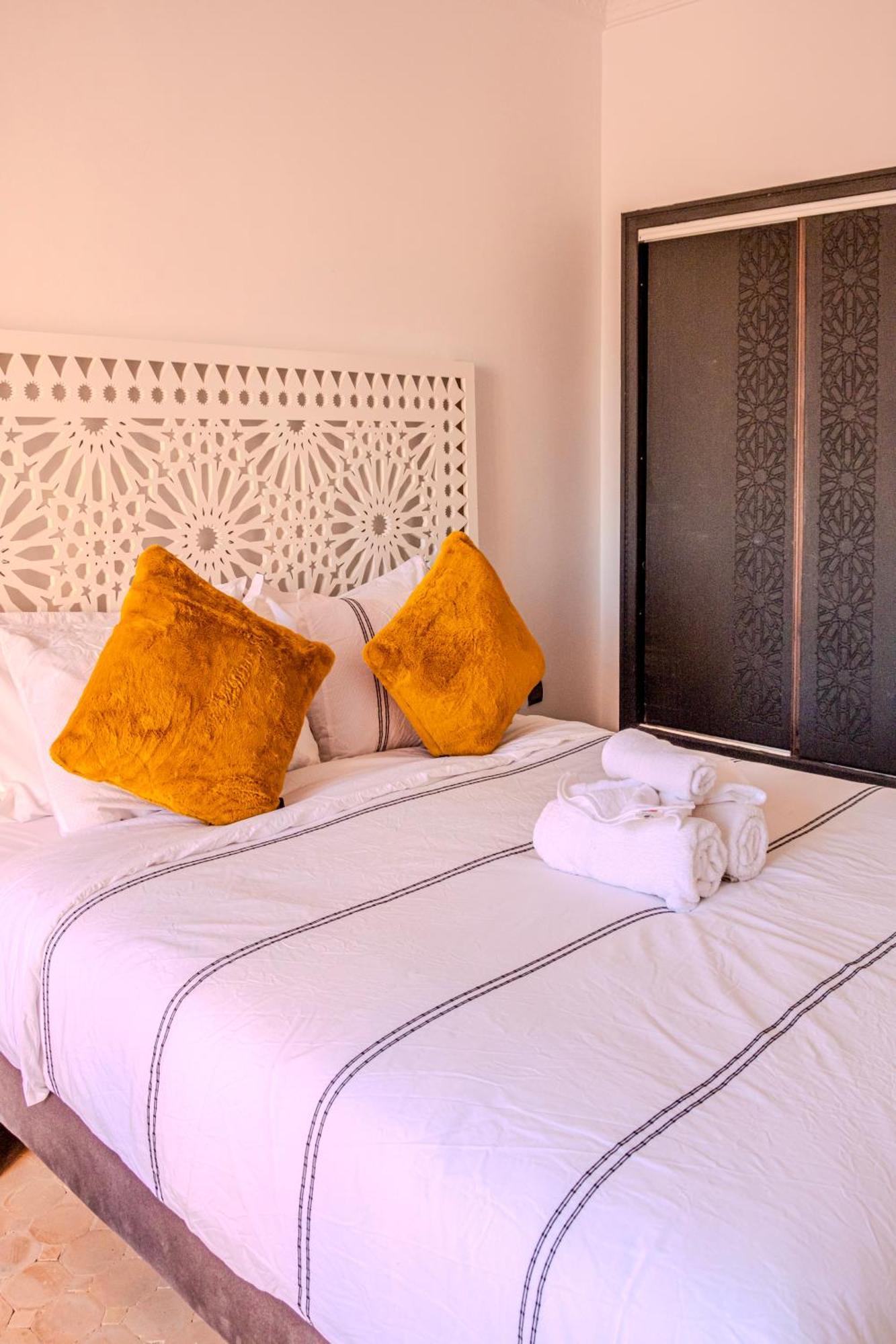 Villa Luxury With Pool, Garden & Gated Security
