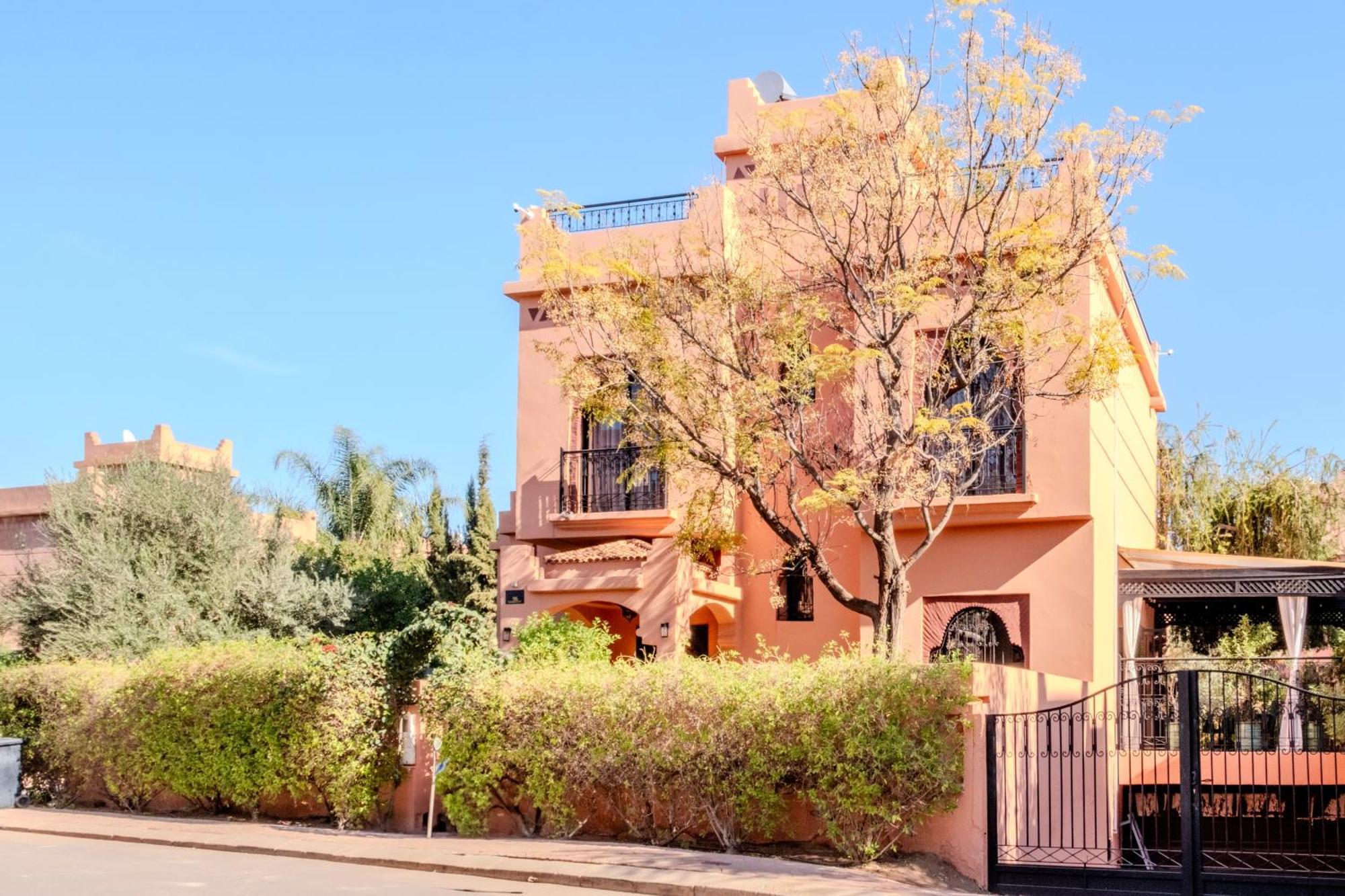Luxury With Pool, Garden & Gated Security Marrakesh