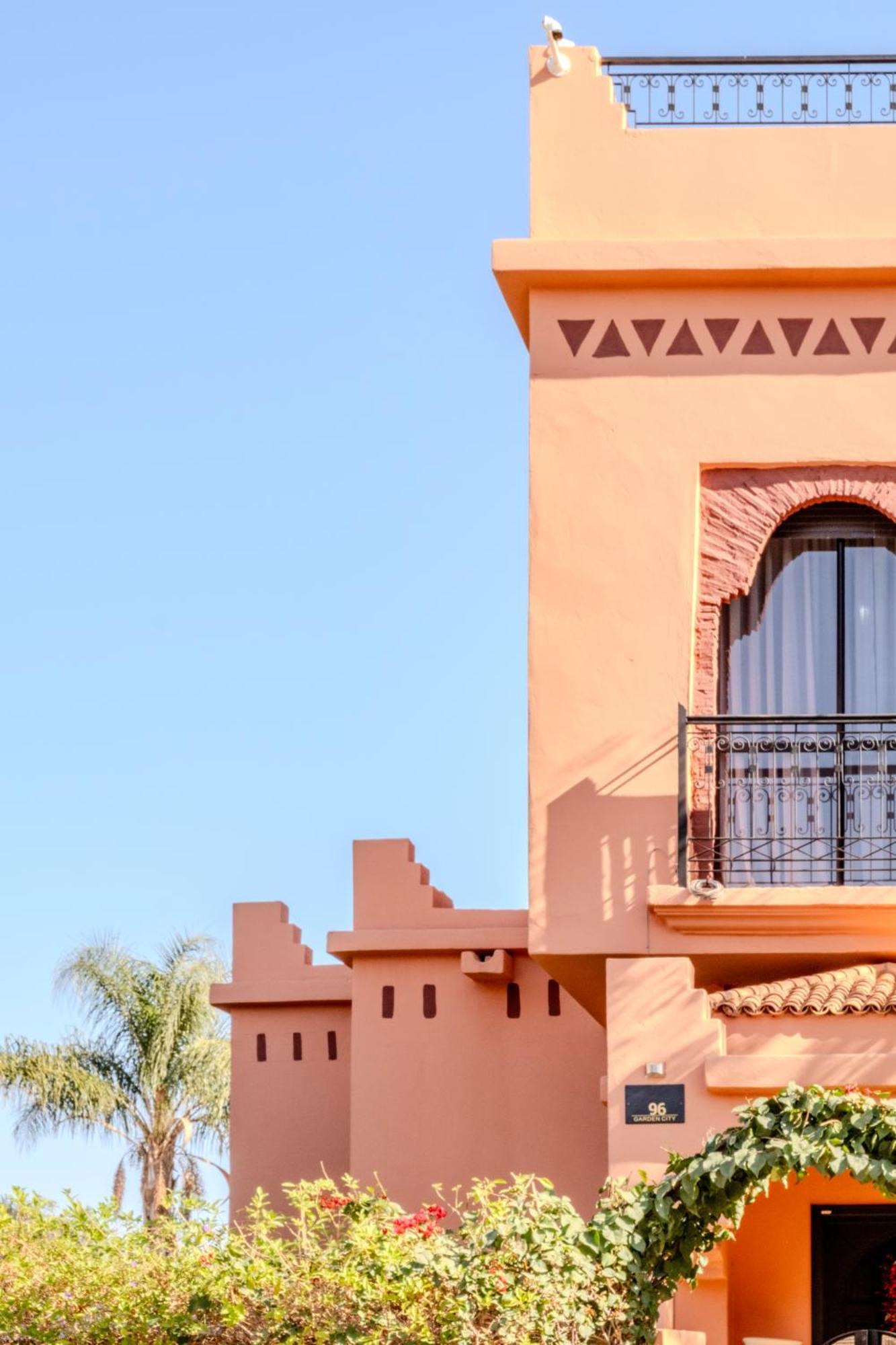Luxury With Pool, Garden & Gated Security Villa Marrakesh