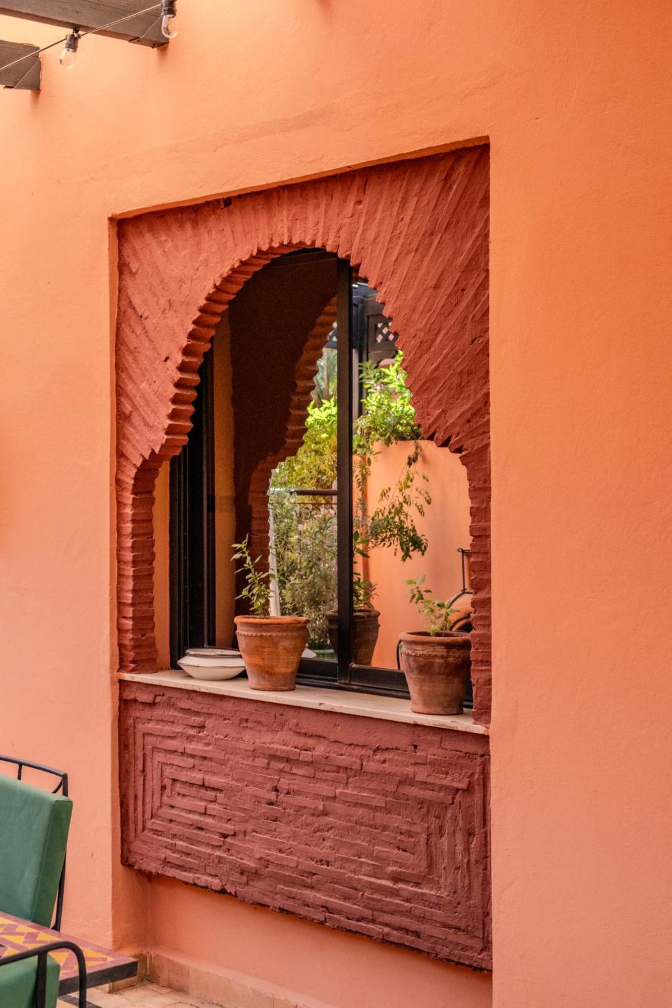 Luxury With Pool, Garden & Gated Security Villa *