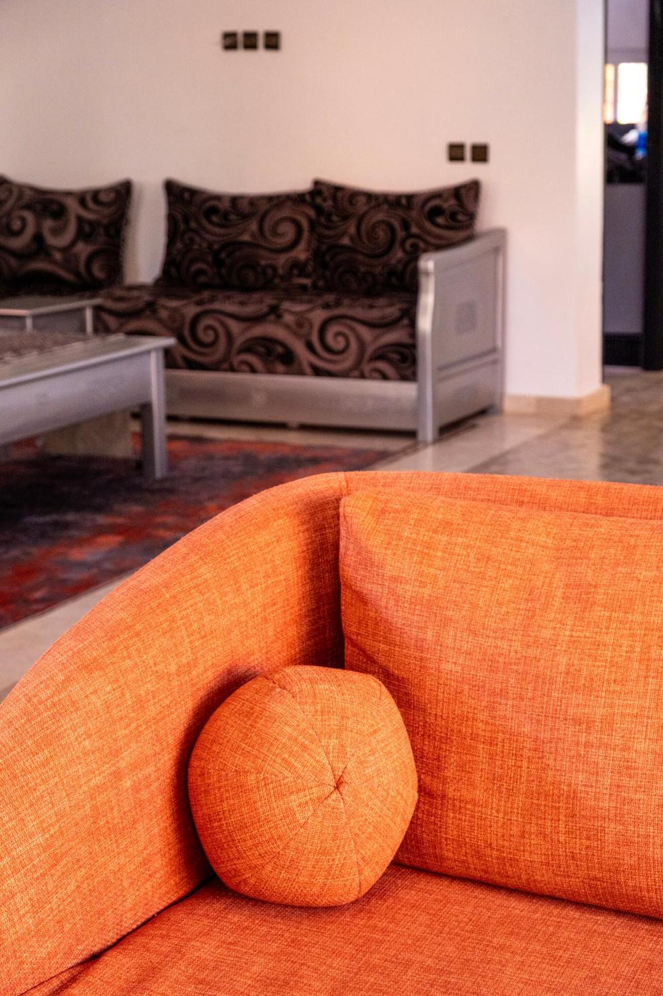 Luxury With Pool, Garden & Gated Security * Marrakesh