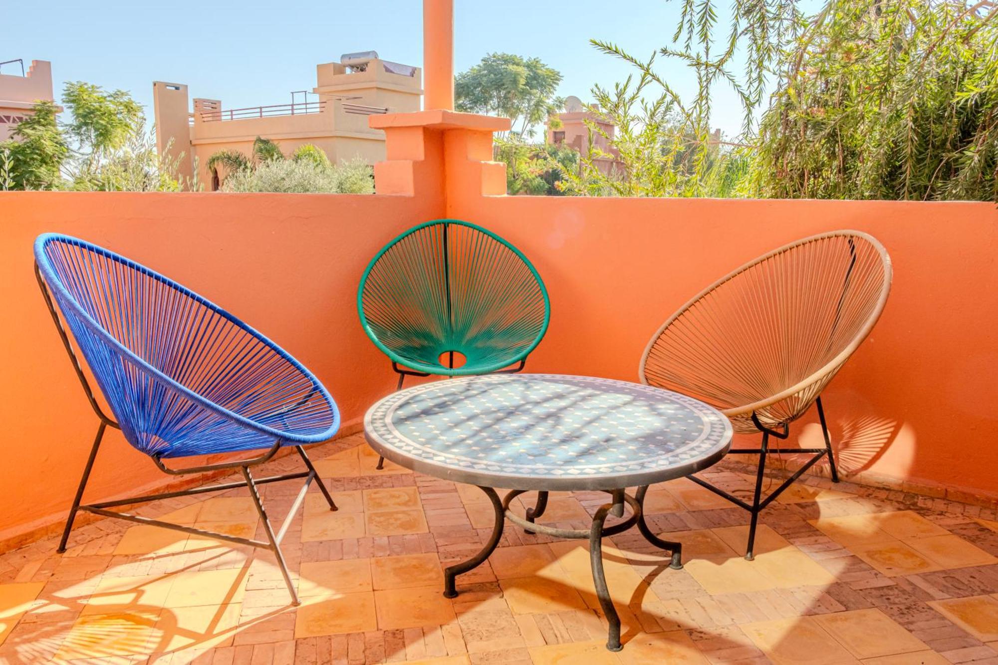 Luxury With Pool, Garden & Gated Security