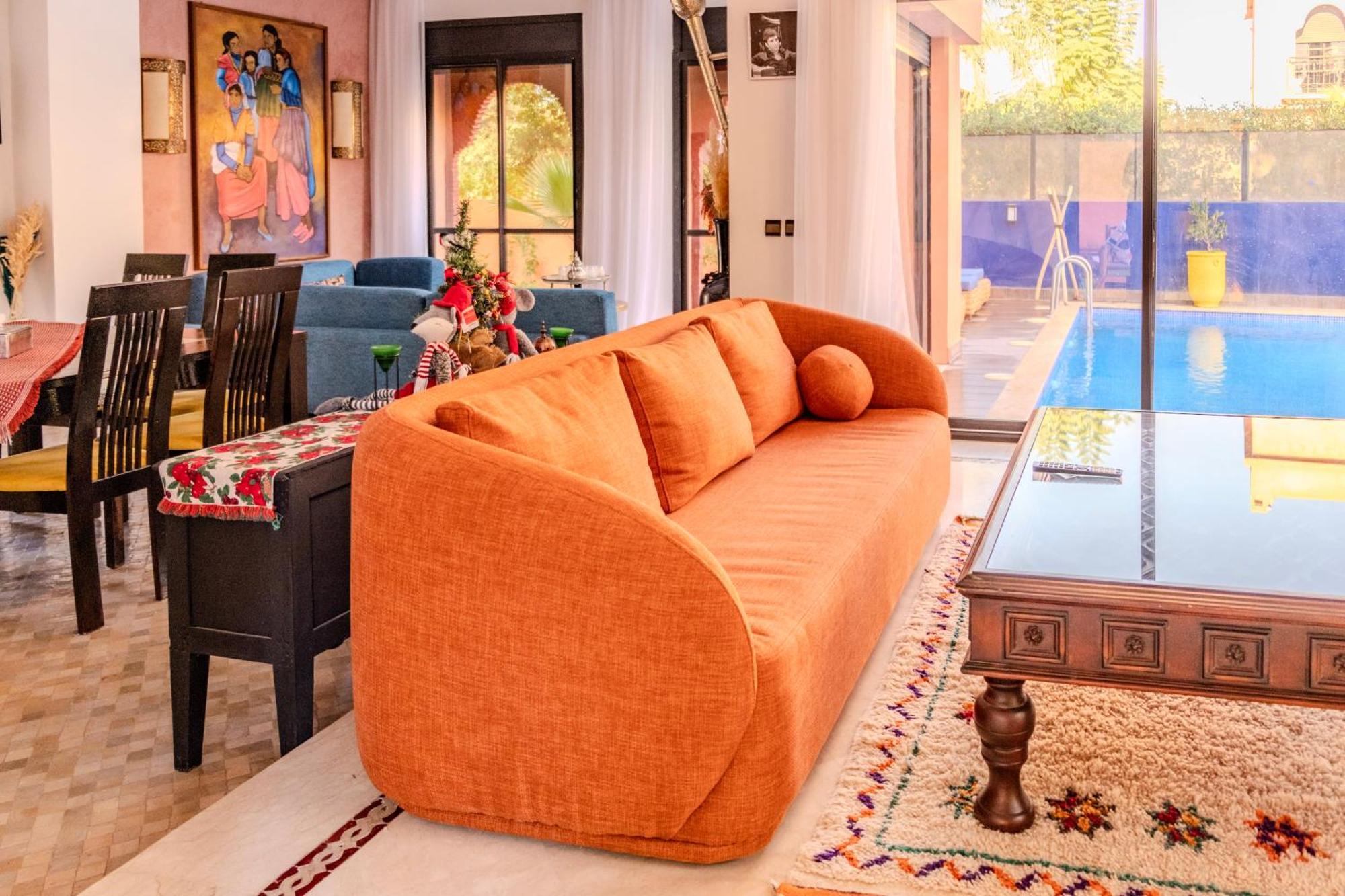 Villa Luxury With Pool, Garden & Gated Security