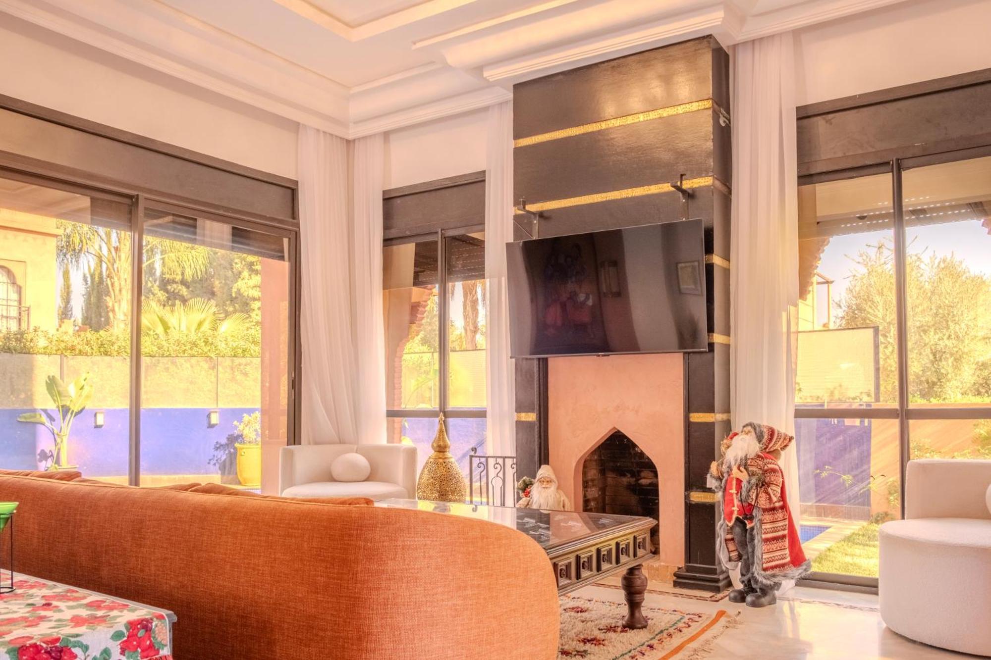 Villa Luxury With Pool, Garden & Gated Security Marrakesh