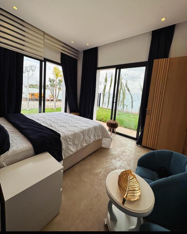 Villa Luxury 5 Bedroom Large