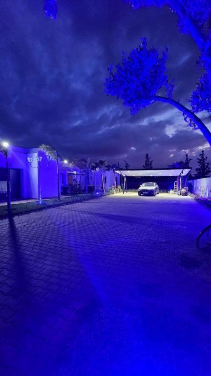 Luxury 5 Bedroom Large Villa *