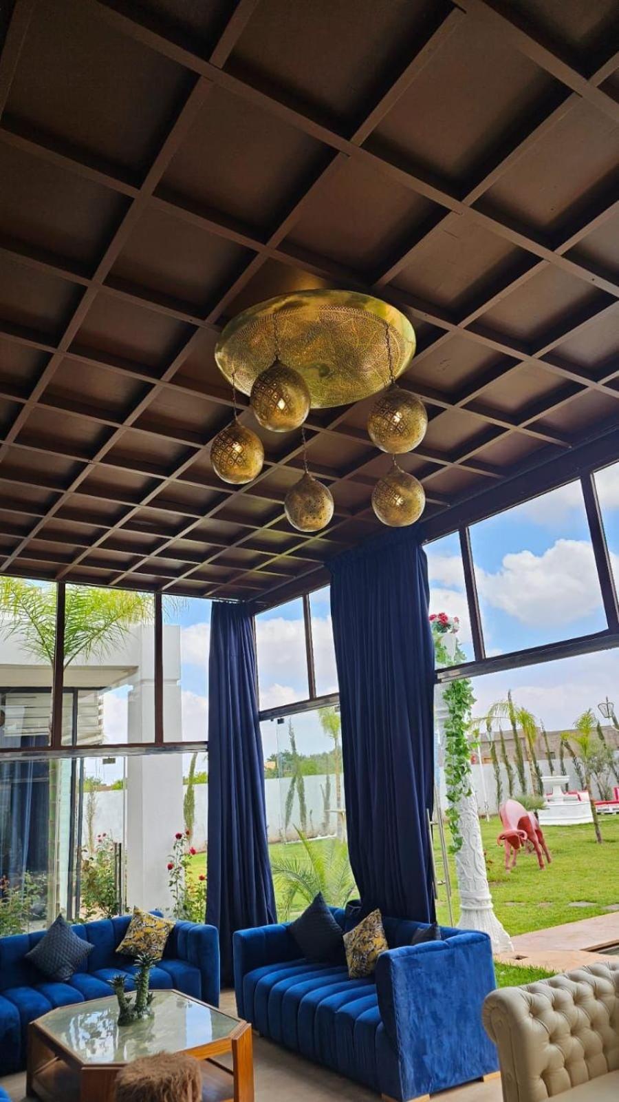 Luxury 5 Bedroom Large Villa