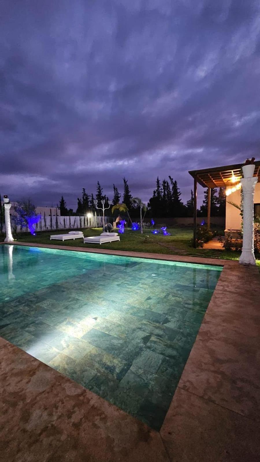 Luxury 5 Bedroom Large