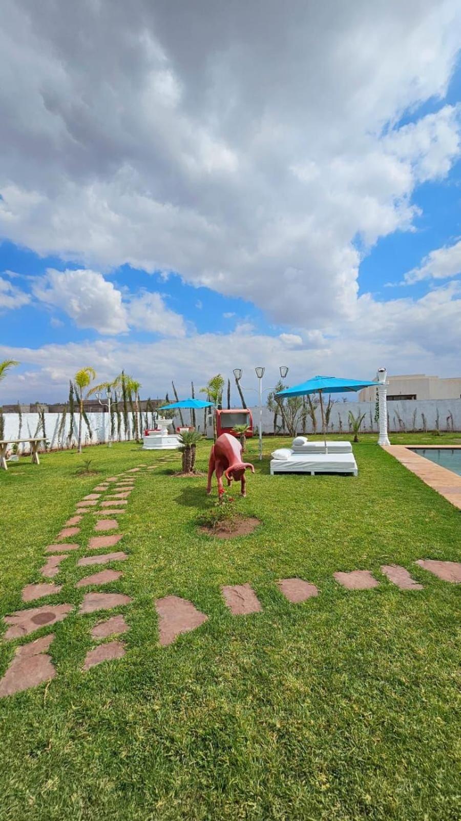 Villa Luxury 5 Bedroom Large