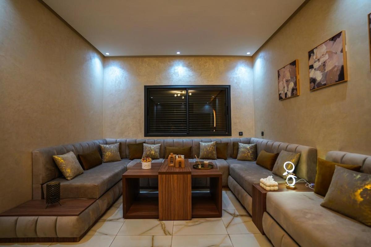 Apartment New And Luxurious With A Pool