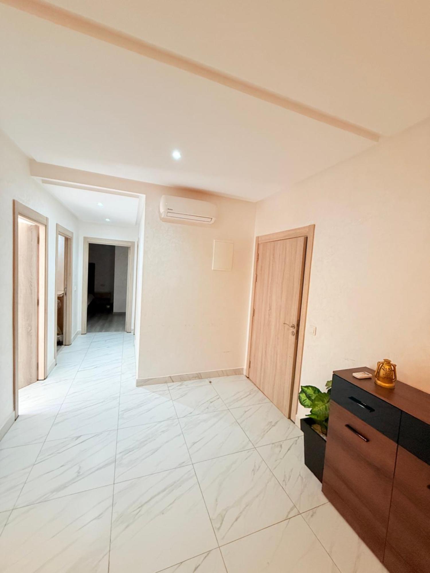 N13 Parfait Piscine Family Apartment *