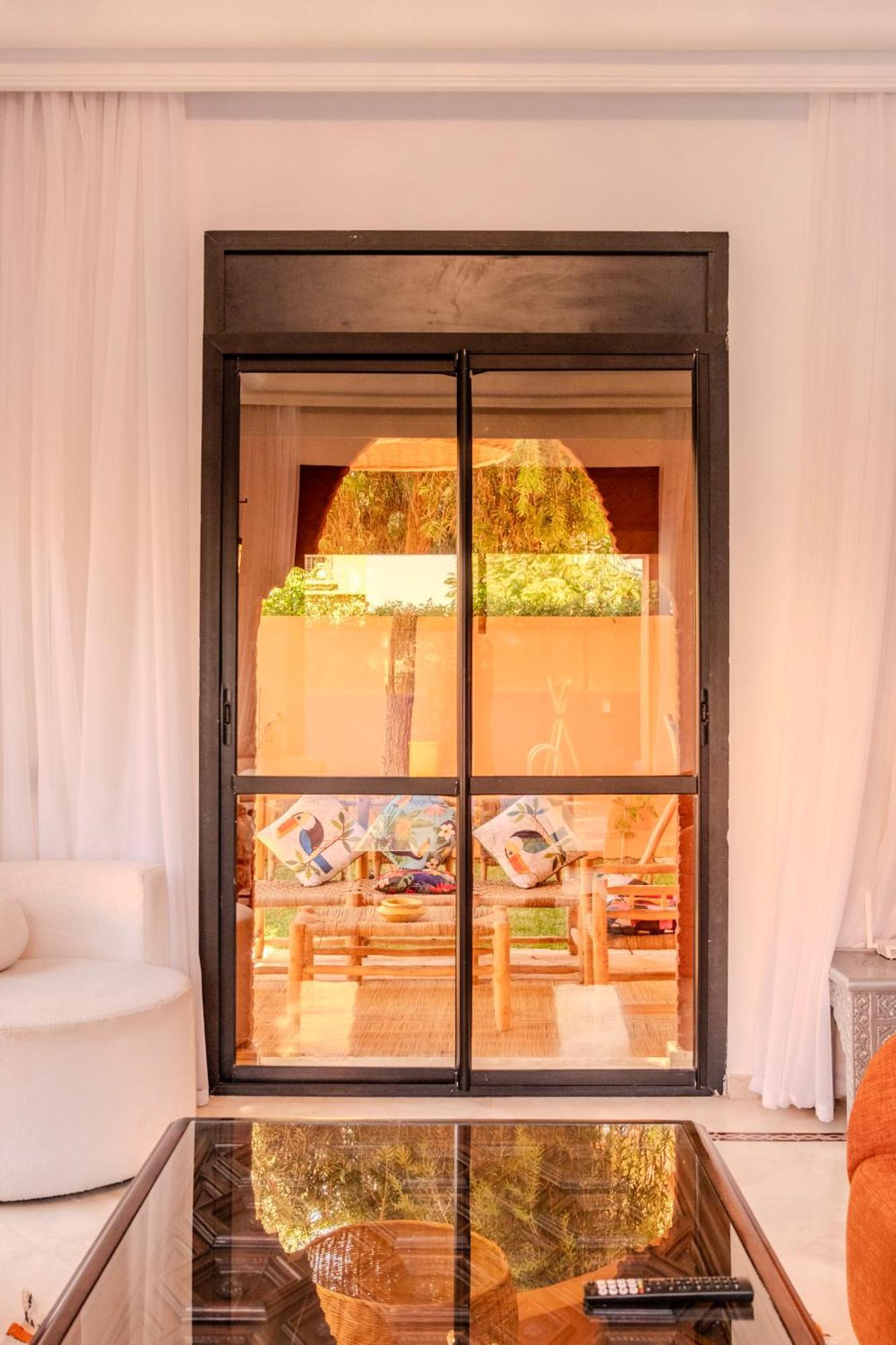 Luxury With Pool, Garden & Gated Security Villa *