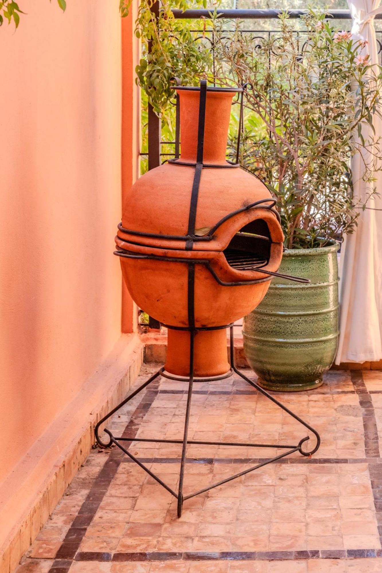 Luxury With Pool, Garden & Gated Security Marrakesh