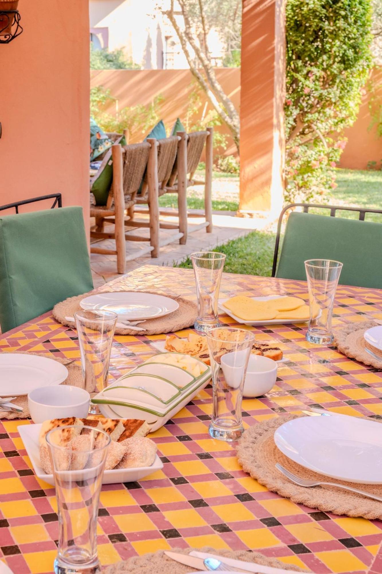 Villa Luxury With Pool, Garden & Gated Security