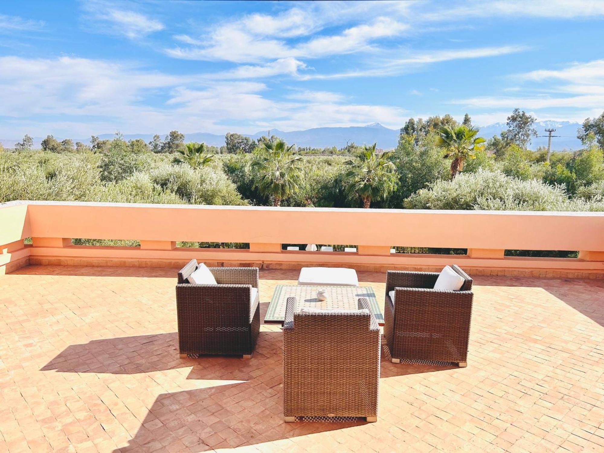 Luxury Getaway In Marrakech , Zaria With Pool And Breakfast *