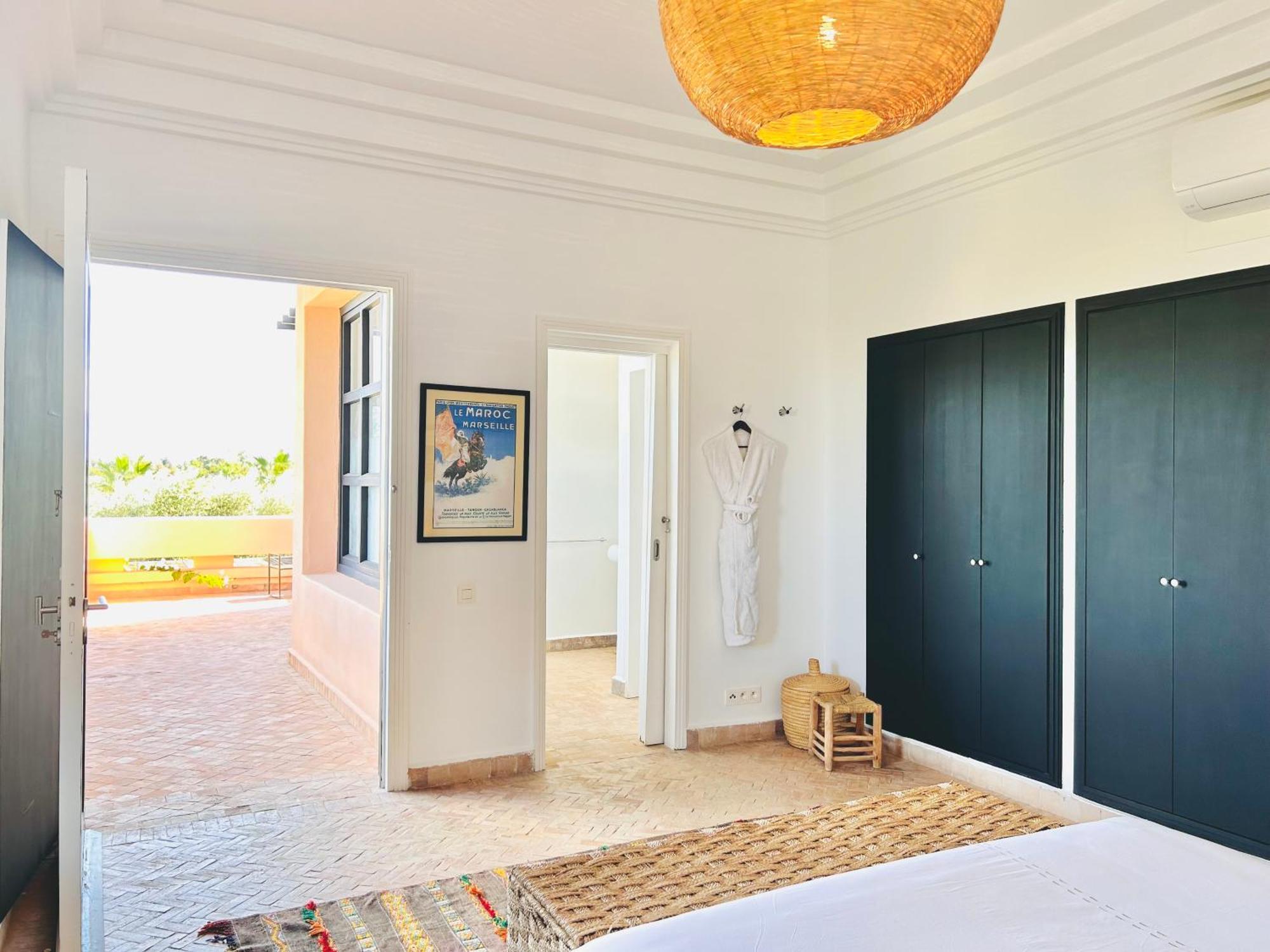Luxury Getaway In Marrakech , Zaria With Pool And Breakfast